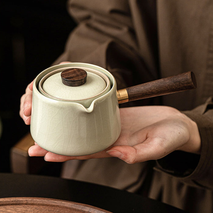 Ensemble de théière à poignée latérale Ru Kiln - Kit de voyage minimaliste en céramique avec théière et 3 tasses